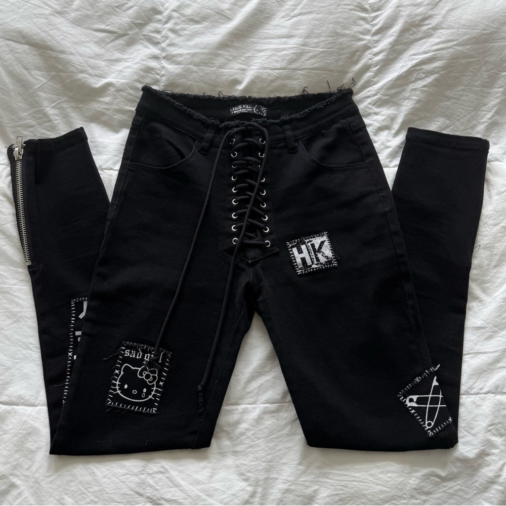 DOLLS KILL X HELLO KITTY Embroidered Black Skinny Jeans waist can fit 24"-28"